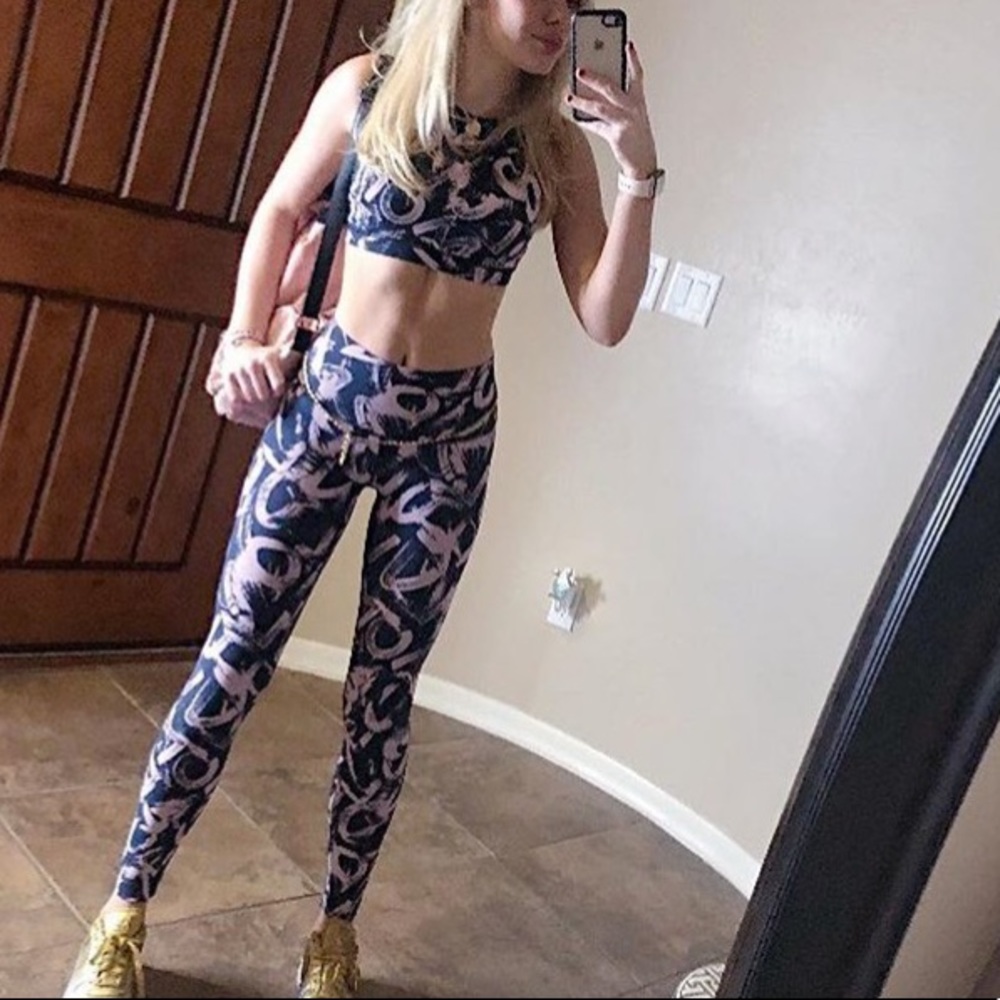 Lulu Lemon xoxo love set